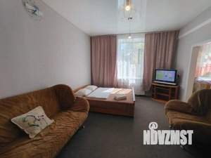 1-к квартира, посуточно, 42м2, 1/1 этаж