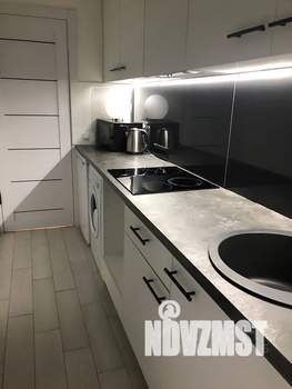 1-к квартира, посуточно, 40м2, 1/10 этаж