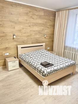 1-к квартира, посуточно, 40м2, 1/5 этаж