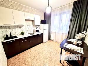 1-к квартира, посуточно, 32м2, 7/10 этаж