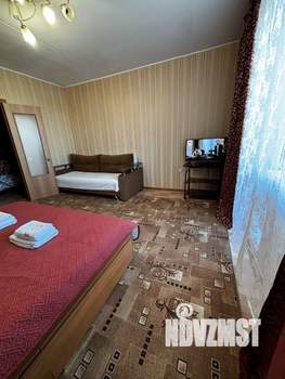 1-к квартира, посуточно, 43м2, 4/10 этаж