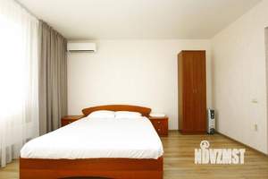 1-к квартира, посуточно, 43м2, 1/1 этаж