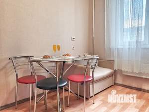 1-к квартира, посуточно, 42м2, 4/10 этаж