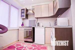 Студия квартира, посуточно, 40м2, 1/9 этаж