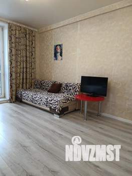 Студия квартира, посуточно, 32м2, 16/18 этаж