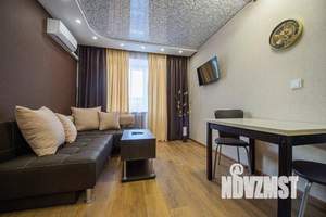 1-к квартира, посуточно, 62м2, 1/1 этаж