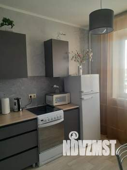 1-к квартира, посуточно, 38м2, 8/10 этаж