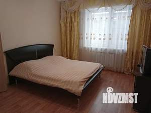 1-к квартира, посуточно, 42м2, 2/10 этаж