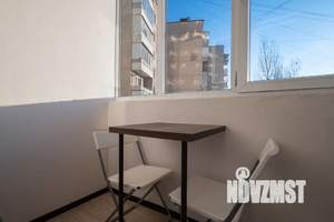 Студия квартира, посуточно, 28м2, 3/17 этаж