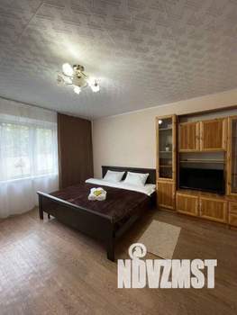 1-к квартира, посуточно, 42м2, 1/1 этаж