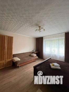 1-к квартира, посуточно, 42м2, 1/1 этаж