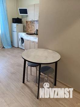 Студия квартира, посуточно, 27м2, 2/10 этаж