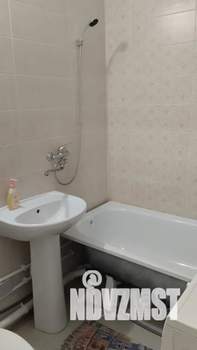 1-к квартира, посуточно, 43м2, 11/16 этаж