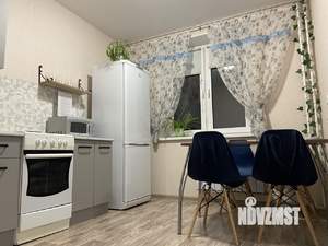 1-к квартира, посуточно, 37м2, 4/10 этаж