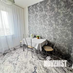 1-к квартира, посуточно, 43м2, 10/10 этаж