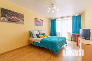 1-к квартира, посуточно, 56м2, 1/1 этаж