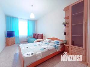 1-к квартира, посуточно, 40м2, 7/10 этаж