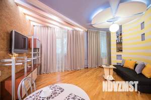 1-к квартира, посуточно, 64м2, 1/1 этаж