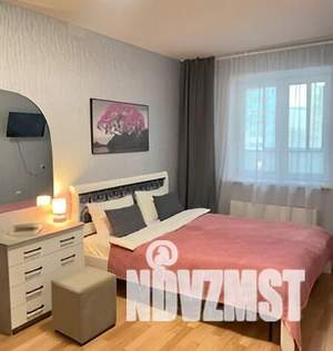 1-к квартира, посуточно, 33м2, 4/10 этаж