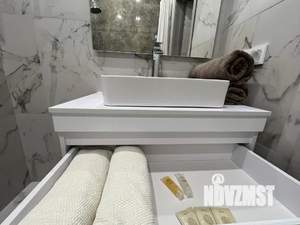 1-к квартира, посуточно, 53м2, 1/1 этаж