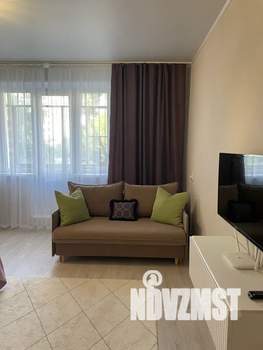 1-к квартира, посуточно, 40м2, 2/10 этаж