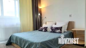 Студия квартира, посуточно, 40м2, 13/21 этаж