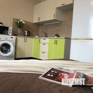 Студия квартира, посуточно, 28м2, 13/18 этаж