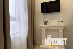 1-к квартира, посуточно, 42м2, 13/16 этаж