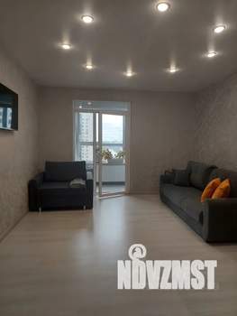 Студия квартира, посуточно, 37м2, 11/22 этаж