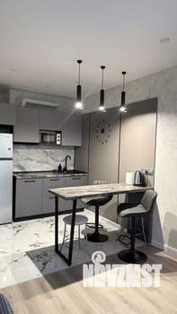Студия квартира, посуточно, 35м2, 3/20 этаж