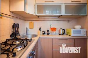 1-к квартира, посуточно, 56м2, 1/1 этаж