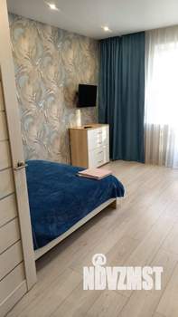 1-к квартира, посуточно, 42м2, 2/10 этаж