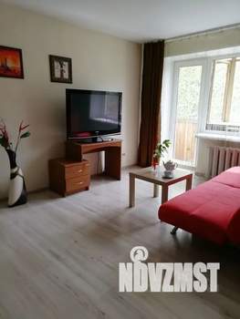 1-к квартира, посуточно, 36м2, 3/5 этаж