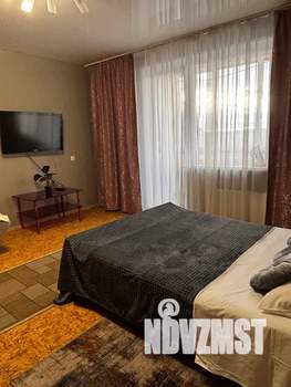 1-к квартира, посуточно, 44м2, 7/10 этаж