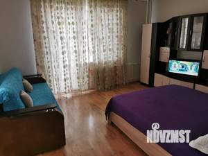 1-к квартира, посуточно, 35м2, 4/10 этаж