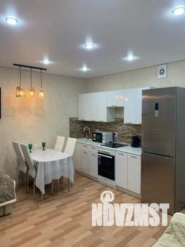 Студия квартира, посуточно, 27м2, 1/10 этаж