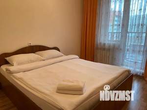 Студия квартира, посуточно, 46м2, 7/17 этаж