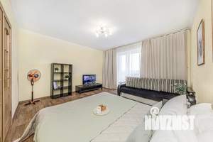 1-к квартира, посуточно, 42м2, 7/10 этаж
