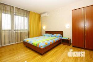 1-к квартира, посуточно, 43м2, 1/1 этаж