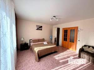 1-к квартира, посуточно, 42м2, 1/1 этаж