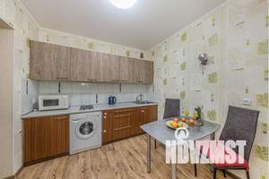 1-к квартира, посуточно, 43м2, 3/10 этаж