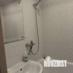 1-к квартира, посуточно, 40м2, 9/9 этаж