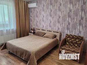 1-к квартира, посуточно, 42м2, 3/10 этаж