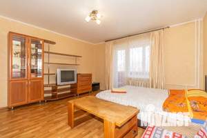 2-к квартира, посуточно, 72м2, 1/10 этаж