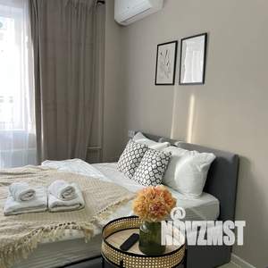 1-к квартира, посуточно, 40м2, 13/16 этаж