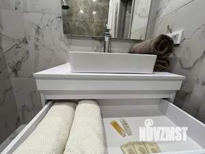 1-к квартира, посуточно, 53м2, 1/1 этаж