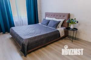 Студия квартира, посуточно, 38м2, 2/20 этаж