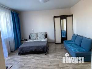 1-к квартира, посуточно, 37м2, 4/10 этаж