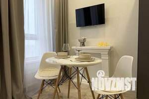 1-к квартира, посуточно, 42м2, 13/16 этаж