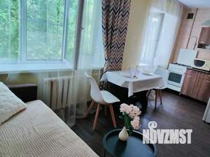 Студия квартира, посуточно, 33м2, 2/5 этаж